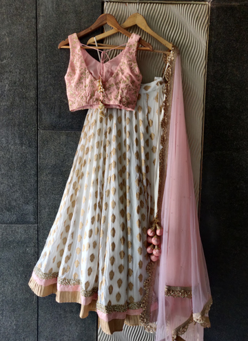 Viscose Banarasi Zari Weaving Work White Lehenga For Party